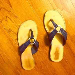 NAVY!!! Lilly Pulitzer Navy Leather Flip Flops 🧜‍♀️🌞❤️